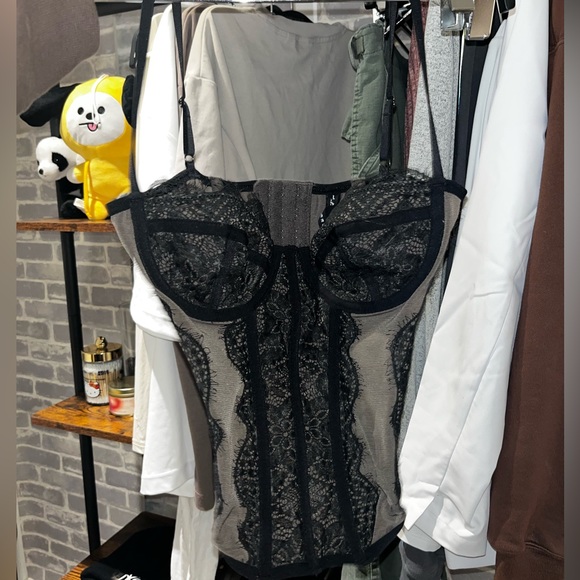 [SOLD] Out From Under Modern Love Corset - Urban Outfitters - Picture 7 of 7